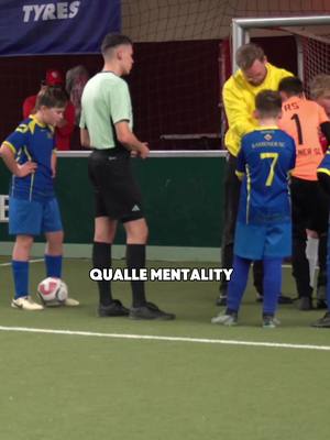 A post by @quallexd001 on TikTok caption: Welcher Spruch war am besten? 😂⚽️ #qualle👑 #fyp #schiedsrichter #fussballer #hallenfussball #hallenturnier #kinderfussball #jugendfussball #kreisligamomente #kreisligalegende #lustig #fußball #traum #dfb #turnier  