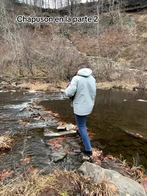 A post by @walterdiaz1994 on TikTok caption: Chapuson en el rio 🥶