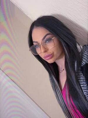 A post by @ellyellena on TikTok caption: Nu vreau #💸 Eu vreau #🥰 #tiktokviral #fyy #fypage #fypシ゚viral #viral_video #pageforyou_🔥 #tiktoknews #fypシ゚viral🖤tiktok 