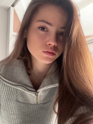 A post by @polina_revva on TikTok caption: #рекомендации 