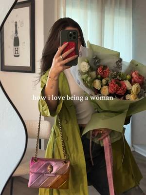 A post by @elle_kae on TikTok caption: 🥰🌺 #creatorsearchinsights #howilovebeingawoman #ilovebeingawomansound 