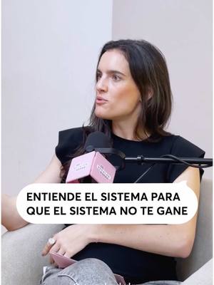 A post by @seregalandudas on TikTok caption: Vivimos en un mundo en el que cada vez más, nos toca entender cómo funcionan las empresas, los negocios y las finanzas 💸.  @Macarena Riva nos contó más sobre cómo podemos entenderles mejor en el episodio 526. Lo encuentran en todas las plataformas de audio o con video en YouTube ❤️.  #finanzas #empresas #macariva #dinero #podcast #seregalandudas 