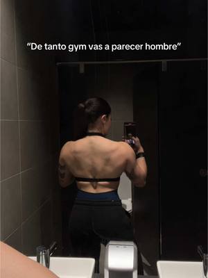 A post by @jennirodriguezm on TikTok caption: Xd #fyp #gym 