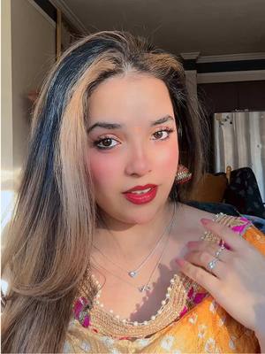 A post by @riya_lancester on TikTok caption: jane kahan mera jigar gaya ji❤️#fypシ゚ #foryou #bollywoodsongs #oldhindisong 