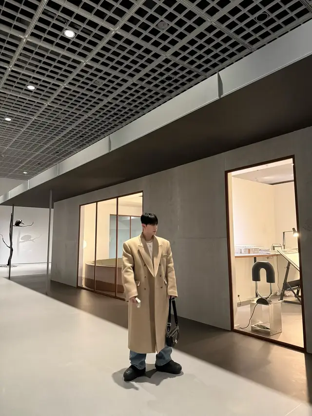 A post by @atmosxaren on TikTok caption: Will you be my team? #tiktok #ticoklive #korean 