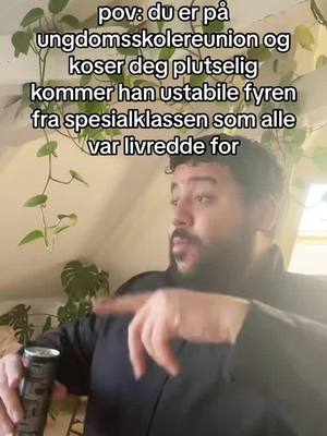 A post by @utlending.memes on TikTok caption: Et år siden i dag 