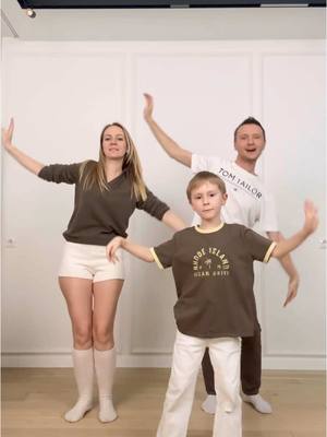 A post by @filaretiki on TikTok caption: Кто сможет повторить? #filaretiki #turiruriru 