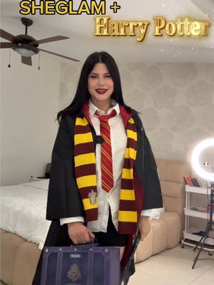 A post by @dayoranmx on TikTok caption: Quien más es fan⚡️?? @SHEGLAM  #sheglam #sheglamcollection #sheglamharrypotter #harrypottermakeup #sheglamhaul #sheglampartner 