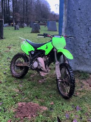 A post by @derbi_prod_08 on TikTok caption: #pourtoi#moto#125cc#kx#kawasaki 