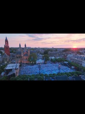 A post by @wearescotland on TikTok caption: 🏴󠁧󠁢󠁳󠁣󠁴󠁿🤍 We Are Scotland #wearescotland #scottishbagpipes #bagpipesofscotland #bagpipesaroundtheworld #bagpipesforthebrave #highlandcathedral #bagpipes #burnsnight #burnsnight2025 #scottishtiktok #scottishmusic #scottishsong #fyp #foryoupage