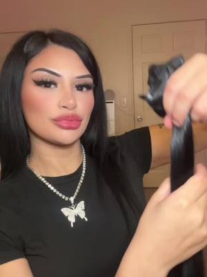 A post by @selenasbeautylookss on TikTok caption: #tiktokshophairextensions #TikTokShop #tiktokshopfinds 