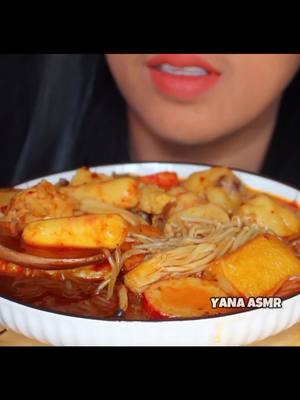 A post by @mukbang.rendom on TikTok caption: Bagian 2074 | Mukbang bakso Seafood!! (Yt: Yana Asmr)#yanaasmr #mukbangbakso #baksoseafood #baksopedas  #asmrsounds #fypシ #mukbangvideo 