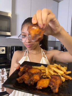 A post by @yonikaaw on TikTok caption: cooking w yonnniiiii☺️😂 yall HAVE to try this 10/10!😩 #cooking #fyp #yonika 