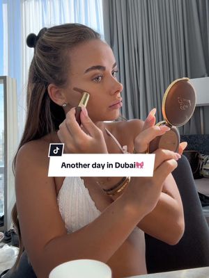 A post by @kellisecaddis on TikTok caption: A fun little day 🎀🤍 in Dubai #foryoupagе #holiday #viral #dayinthelife #Vlog #dubai #pfl