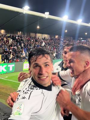 A post by @spezia.calcio on TikTok caption: A sto giro l’hai fatta grossa Vigno! 😍🤩🤯🦅 #SpeziaCalcio #SerieBKT #SpeziaSassuolo #TikTokFootball #TikTokCalcio