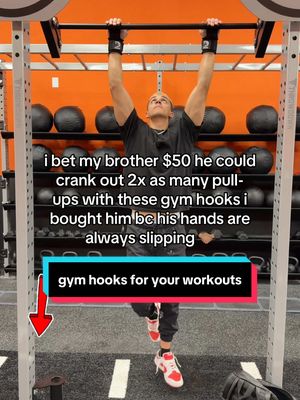 A post by @yazzyyfit on TikTok caption: chat did all those reps count? bc i feel like he didn’t put his chin above the bar the last couple #gymhooks #workoutroutine #gymworkout #pullups 