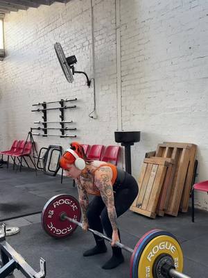 A post by @power_midget on TikTok caption: Hoping for a new PR soon #deadlift #powerlifting 