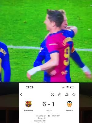 A post by @1_kara on TikTok caption: #footballtiktok #fcbarcelona 