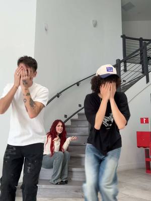 A post by @lagranjadelborrego on TikTok caption: Nuevo shipeo?@Nicolle Figueroa @AugustoGimenez 🥶