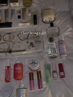 A post by @sadeerosee on TikTok caption: “what makes you happy?” >>>   #girltherapy #justagirl #foryoupagе #fyp #beauty #skincare #jewlery #perfumetiktok #bodycareroutine #dfyne #workoutmotivation 