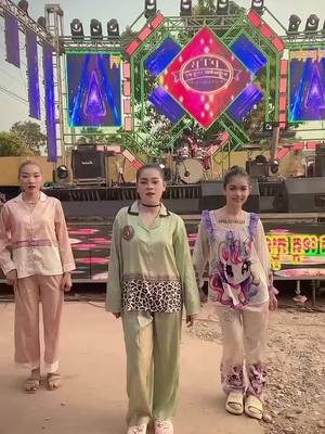 A post by @sreyleakdancer on TikTok caption: #តន្រ្តីសម័យពេជ្រថារ៉ូ #មានឌីជេស្រាប់ #អគុណសម្រាប់ការចូលចិត្ត #ត្រឹមជាអ្នករាំអកកេះអកកាដង់ម្នាក់😒🙃 #មកទៀតហើយធីមអាវកក្អប 