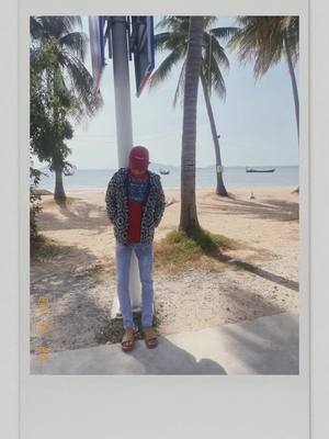 A post by @denz7390 on TikTok caption: 🖤🥀#ឆ្នេរអង្កោល🏝🌊 