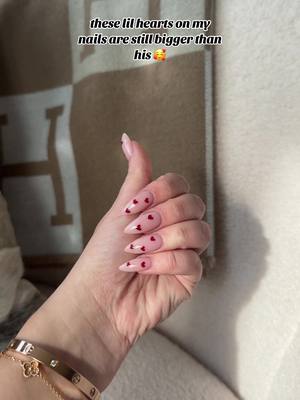 A post by @mariel_darling on TikTok caption: im obsessed with these ❤️ #nails #nailinspo #ValentinesDay #dating #single #galentinesday #nailart 