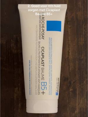 A post by @leviinass on TikTok caption: Ad | top spul die Cicaplast Baume B5+! Gelukkig heb ik een tube voor in elke tas ✌🏼@La Roche-Posay #skinlifechanger #skincare #cicaplast 