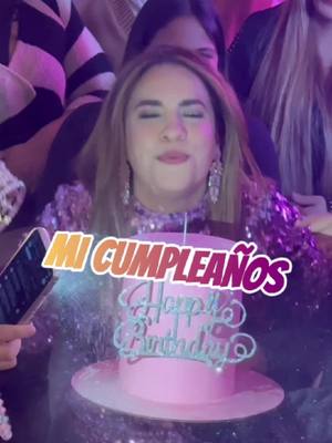 A post by @decorandopasteles on TikTok caption: Hoy es mi cumpleaños 🥳🍰🫶🏻!!! Y en verdad que me siento súper bendecida y agradecida 💖🙌!!! Aquí te comparto el detrás de mi pastel y de mi festejo que súper disfruté mucho!!! Tengo varios deseos para este año 🤩✨, y dentro de uno de ellos estás tú!!! Muchas gracias a todos por sus felicitaciones 🎉🍾 y a seguirle que habrá Dany para muchos años más 🥳🥳🥳!! Les dejó la info: Show de stand up por @Gerardeno y @Rey David  Buffet de pizzas por @Apolotrc  Mil gracias a @RICHO y mi @Adriana J. por motivarme a festejarme jeje