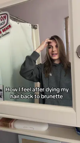 A post by @jennaepley on TikTok caption: back to me #fyp 