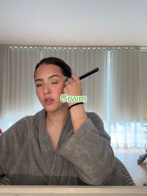 A post by @nicoleagnesii2 on TikTok caption: Grwm #mikaela #nicoleagnesi #ginebra #fyp #primerizos #familia #haul 