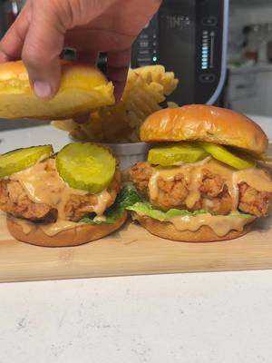 A post by @daronthechef on TikTok caption: Chick-Fil-A Chicken Sandwich + Banana Pudding Milkshake  1 Cup of Water  1/4th Cup of Pickle Juice  Chick-Fil-A Sauce: 1 Cup of Mayo  3 Tablespoons of Barbecue  1 Teaspoon of Dijon & Yellow Mustard  1 Tablespoon of Honey  Pinch of Smoked Paprika & Garlic Powder Lemon juice from 1 half of a lemon.  1 cup of Flour  1 half cup of cornstarch  Season to taste with Kosher Salt, Garlic Powder, Onion Powder, and White Pepper  2 Teaspoons of Powdered Sugar  Banana Pudding Milkshake  4 Cup of Milk  1 Cup of Heavy Cream  1 Pack of Banana Pudding  1 Can of Sweetened Condensed Milk  . #Foodie 