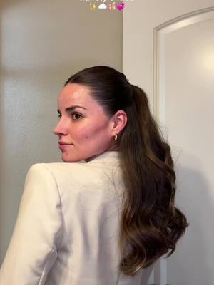 A post by @mariavillarreall on TikTok caption: dyson airwrap hair ideas 💞💇🏻‍♀️ a tool that does it all @Dyson USA  #hair #hairstyles #hairideas #hairtutorial #tutorial #hairtok #haircare 