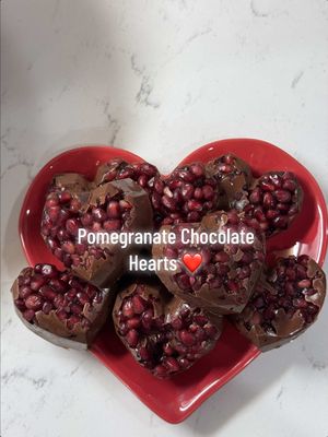 A post by @dolcepicabackup on TikTok caption: Treats for Valentine's Day 💝❤️ #fyp #creatorsearchinsights #ValentinesDay #chocolate #snacks #pomegranate #valentinesdiy #valentine #dayinmylife #viralvideo #makethisviral 