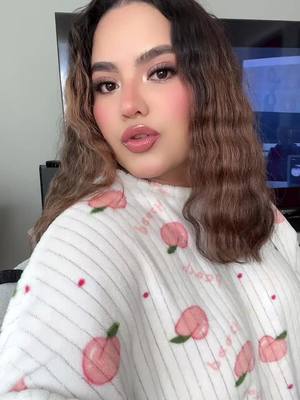 A post by @lauresendiz28 on TikTok caption: #fyp 