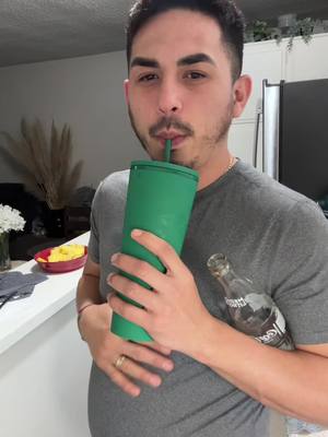 A post by @javiersanchez280 on TikTok caption: Esperaba con ancias mi coquita de México !! 😮‍💨😂🇲🇽