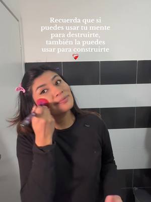 A post by @florenmilan on TikTok caption: Sobrepensar es mi mayor 🚩 pero poco a poco vamos a salir de aquí y ponernos como prioridad 🤍. #amorproprio #grwm #sobrepensar #amorpropriosempre #frasesmotivadoras #sertumismo #latinaseneuropa #crecer #creatorsearchinsights 