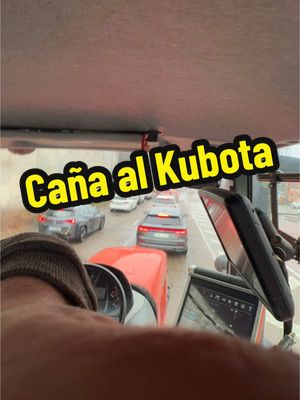 A post by @manuelturrado on TikTok caption: Nos vamos con el Kubota #tractor #kubota 