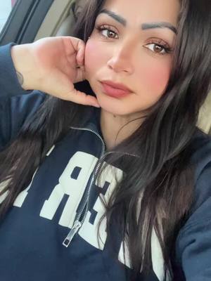 A post by @nenachaparrita7 on TikTok caption: Aveces nada sale como uno quiere 