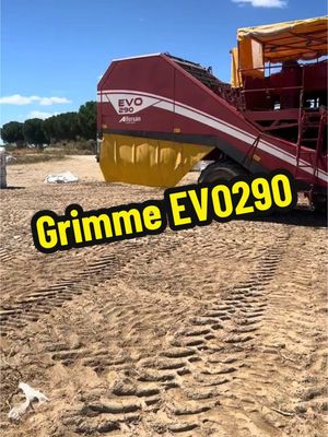 A post by @manuelturrado on TikTok caption: Grimme EVO 290 #tractor #fendt #grimme #evo290 