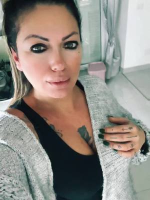 A post by @mariannacorradino on TikTok caption: #jador#♥️ 