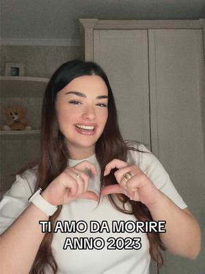 A post by @alessia_maistoo on TikTok caption: Ti amo da morire💘