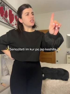 A post by @egla.kajushi on TikTok caption: 😂 mushi men… #viral #humor #gjesti #bigbrothervipalbania 