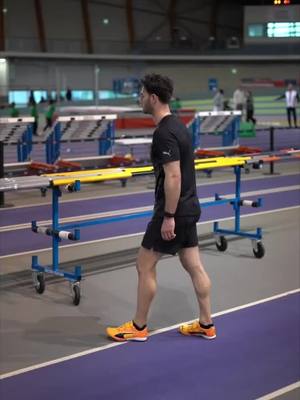 A post by @anthonyammirati on TikTok caption: Les entraînements s’enchaînent et j’ai de nouveau les perches en mains ! :) 
