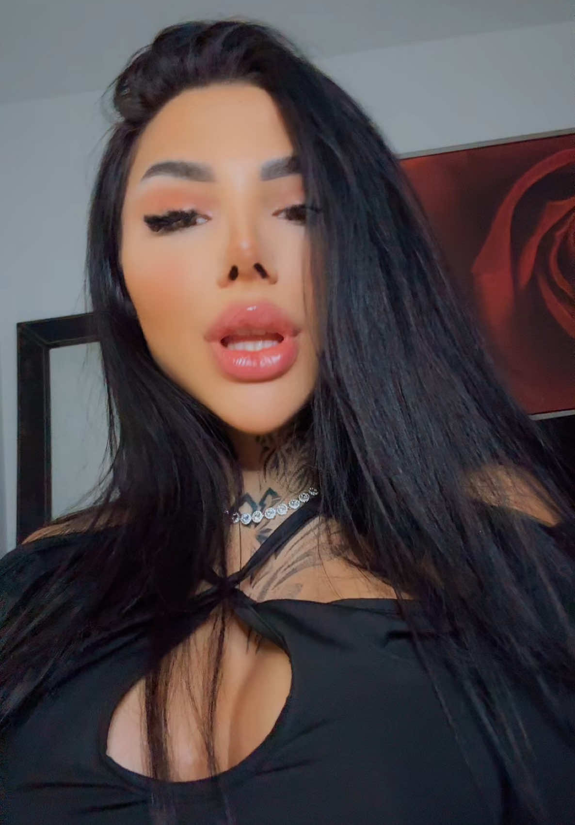 A post by @ on TikTok caption: #fypageシ #fory #furyou #fy #foru #viral #misiuneatiktok 