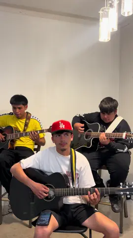 A post by @htx.guzman on TikTok caption: 14-14👹X Backpackboyz 🎒#corridostumbados #pesopluma #doblep #foryoupage #parati #guitar #guitarra #houston #houstontx 