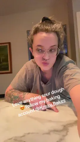 A post by @itskrissyh on TikTok caption: #creatorsearchinsights #follow #sourdough #easyrecipe #obsessed #fun #foccacia #applefritter 