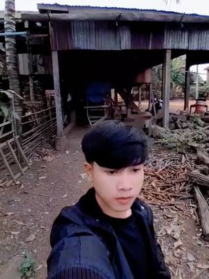 A post by @dysart73 on TikTok caption: #Chen_dy #Coកំសត់ស្មោះស្នេហ៍😔 