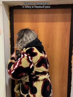 A post by @gritside on TikTok caption: Парни у кого так же?)