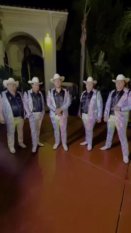 A post by @herenciadegrandesoficial on TikTok caption: ESTE 14 DE FEBRERO, NOS VEMOS EN HERMOSILLO,SON. EN EL PALENQUE DE EXPOGAN SUS AMIGOS HERENCIA DE GRANDES!!!#herenciadegrandes #ranchohumilde #viral #fypシ #todobien #expogan #hermosillosonora @Rancho Humilde @Ivan Rubio 